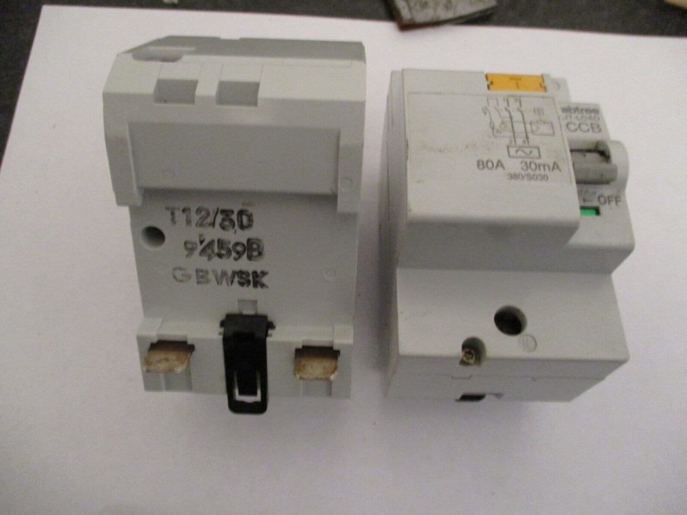 CRABTREE STARBREAKER 63 AMP & 80 AMP 30mA SPLIT LOAD RCCBS OLDER YELLOW ...