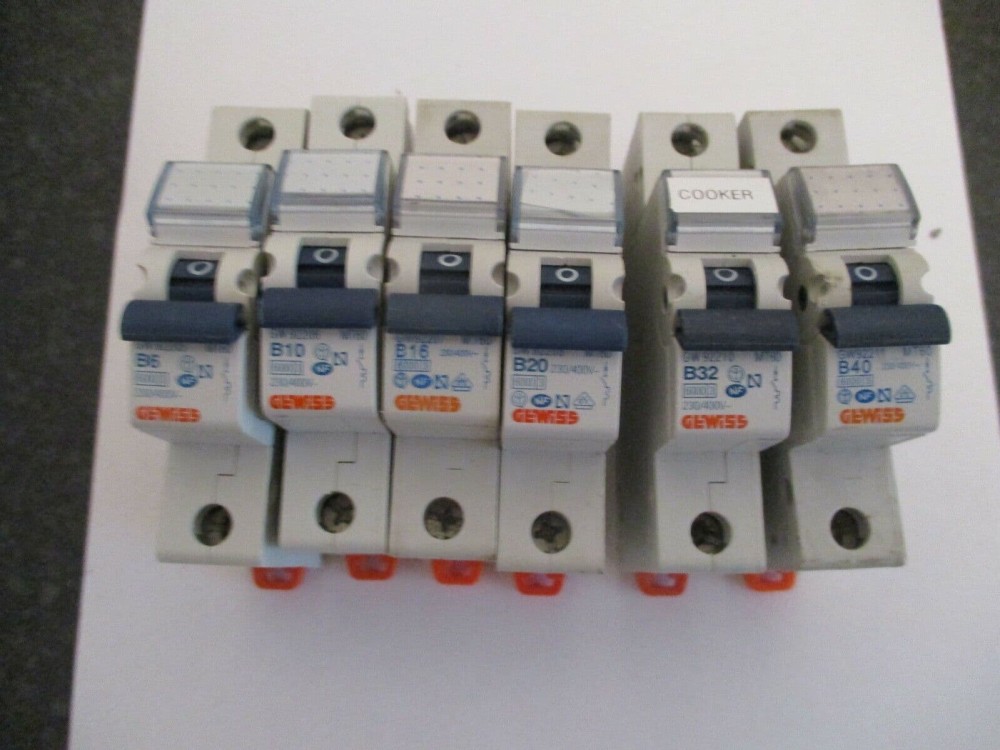 Proteus MCB 10 Amp Single Pole Circuit Breaker B10 Type B 10A 610BW - Willrose E - Foto 4