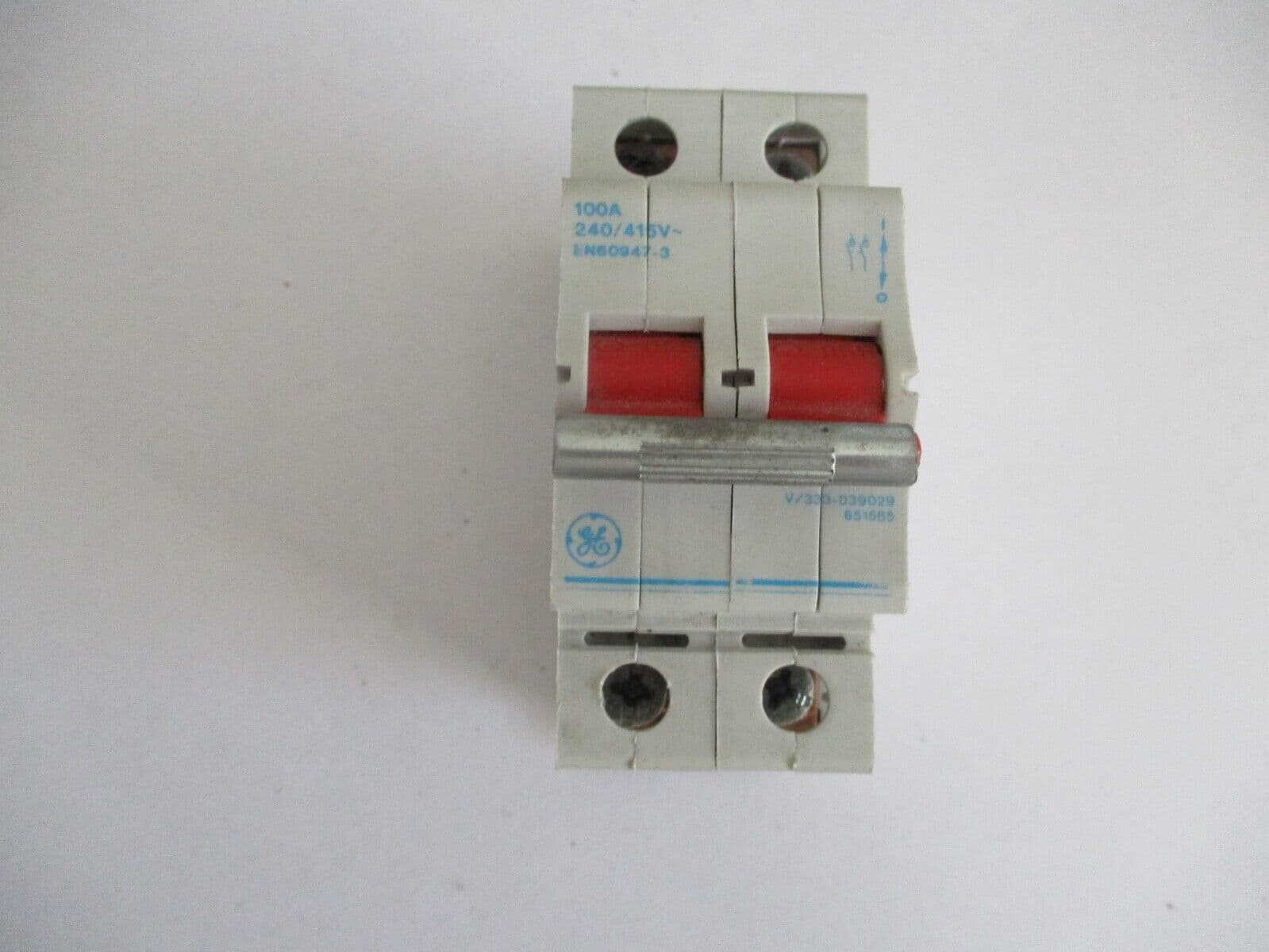 GE GENERAL ELECTRIC 100 AMP V333/039029 651565 DOUBLE MAIN SWITCH ISOLATOR