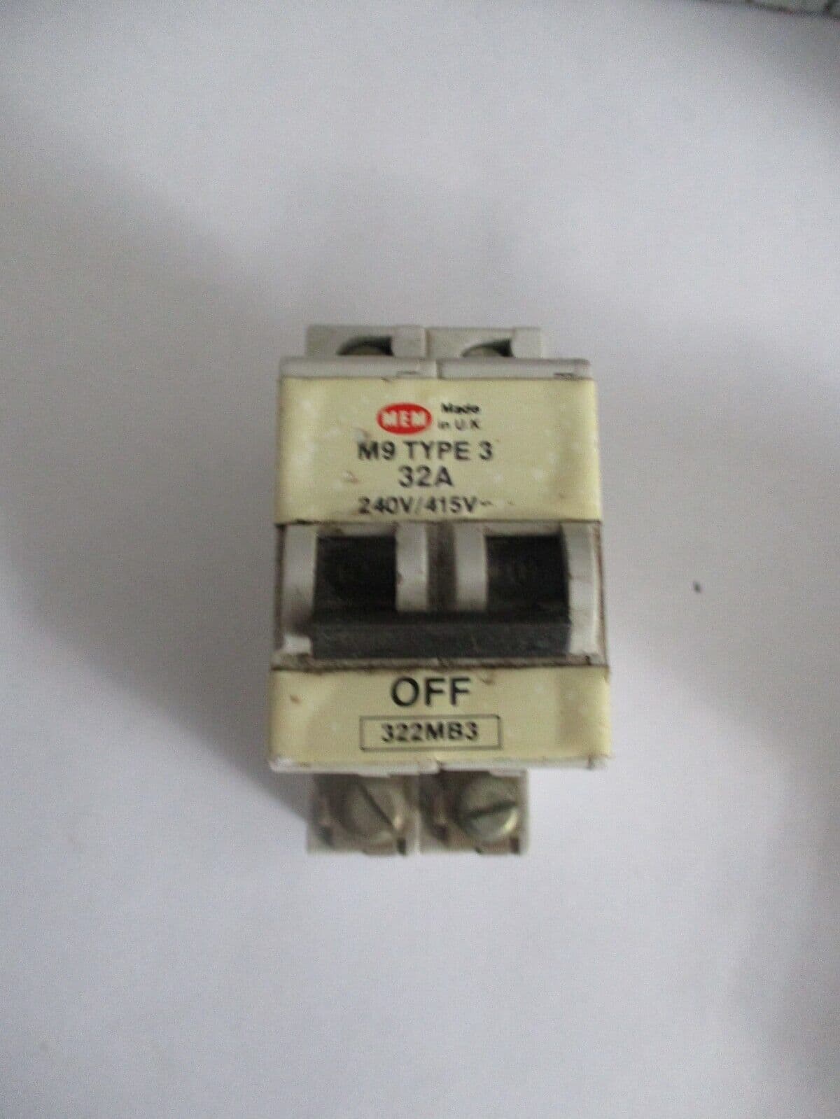 MEM 32 AMP TYPE 3 M9 322MB3 DOUBLE POLE MCB CIRCUIT BREAKER