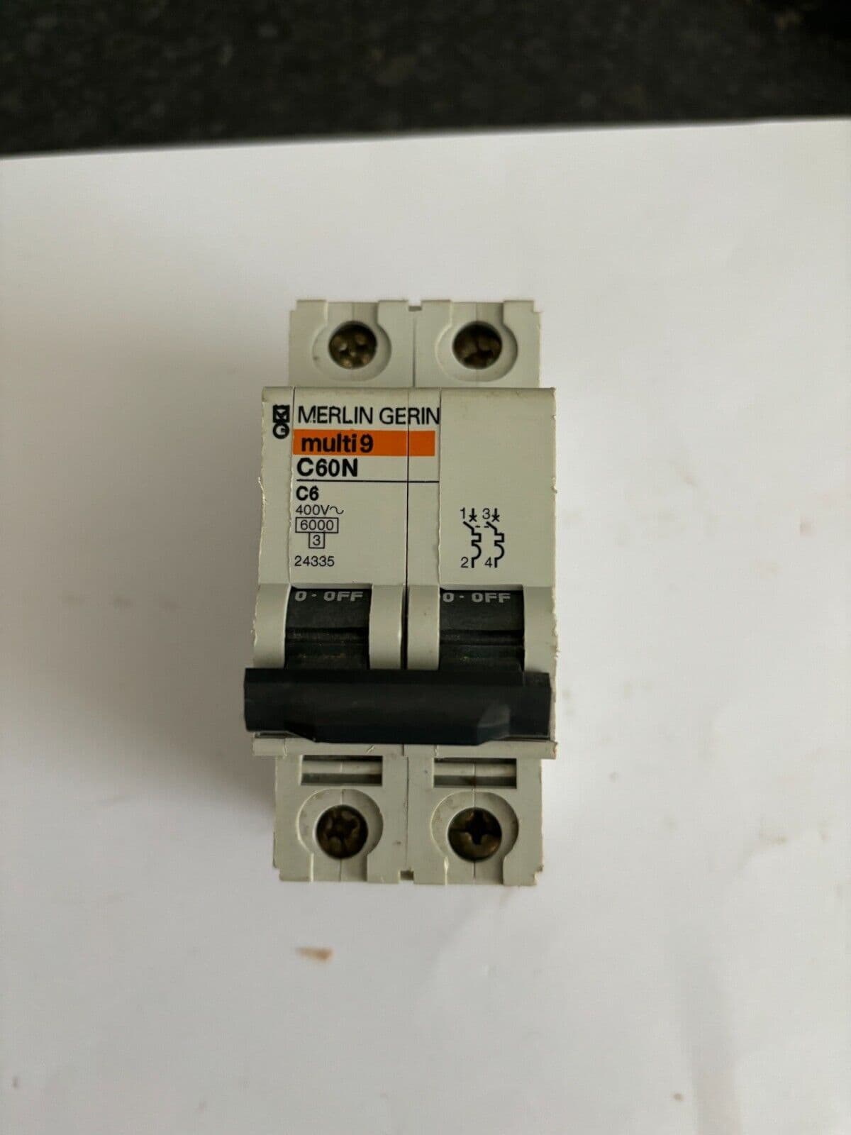MERLIN GERIN C60N C6 6AMP 6KA 24335 DOUBLE POLE MCB CIRCUIT BREAKER