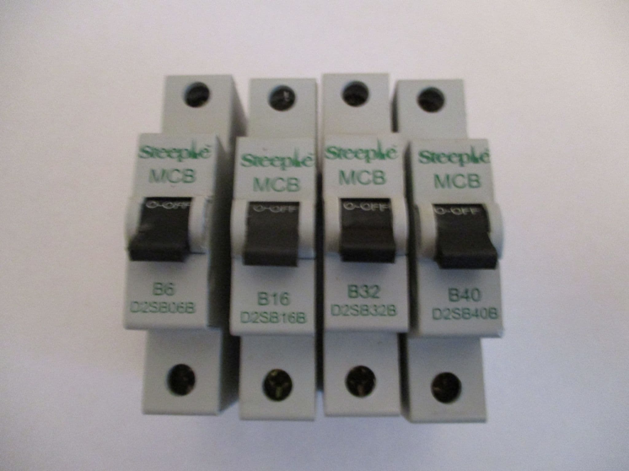 832890_6 832890_6