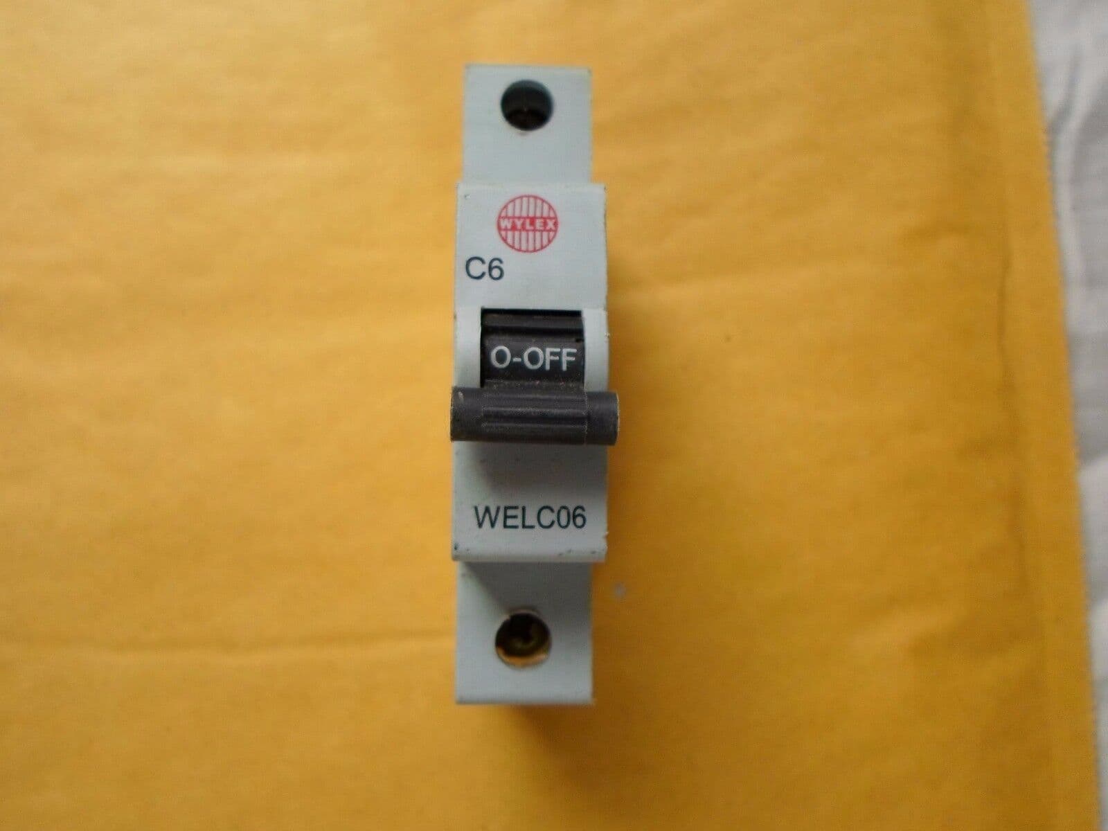 Disjoncteur 6A WYLEX SFB6 - Type Plug-in (à Enfichage), Rétrofit, Neuf Emballé