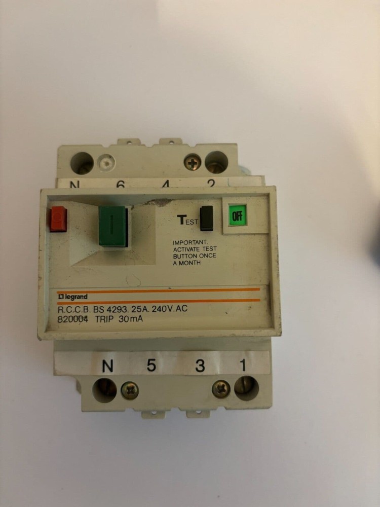 LEGRAND 40 AMP 30mA R-02622 4 POLE RCCB CIRCUIT BREAKER