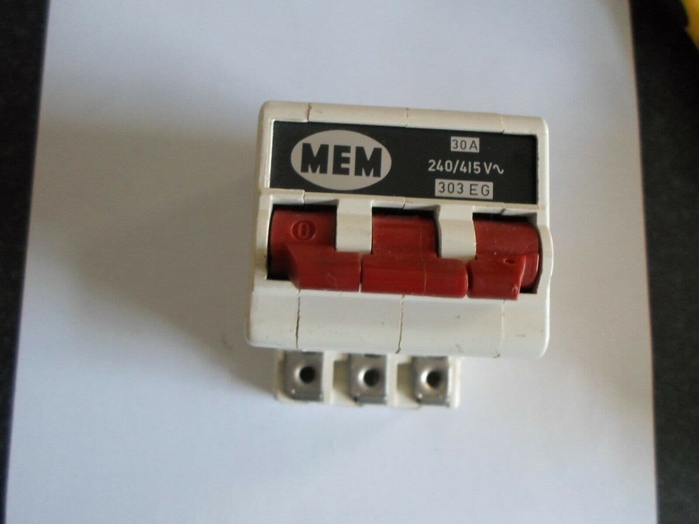 MEM 20 AMP 203EG M6 TRIPLE POLE MCB CIRCUIT BREAKER