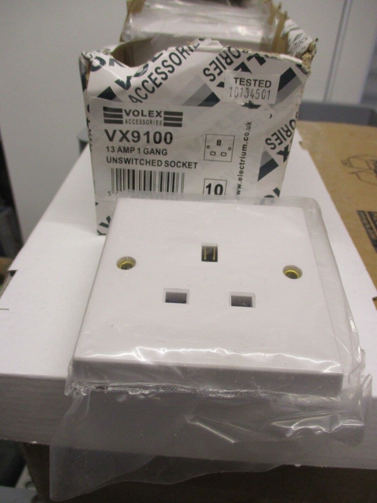 NEW VOLEX VX9100 13 AMP 1 GANG UNSWITCHED SOCKET