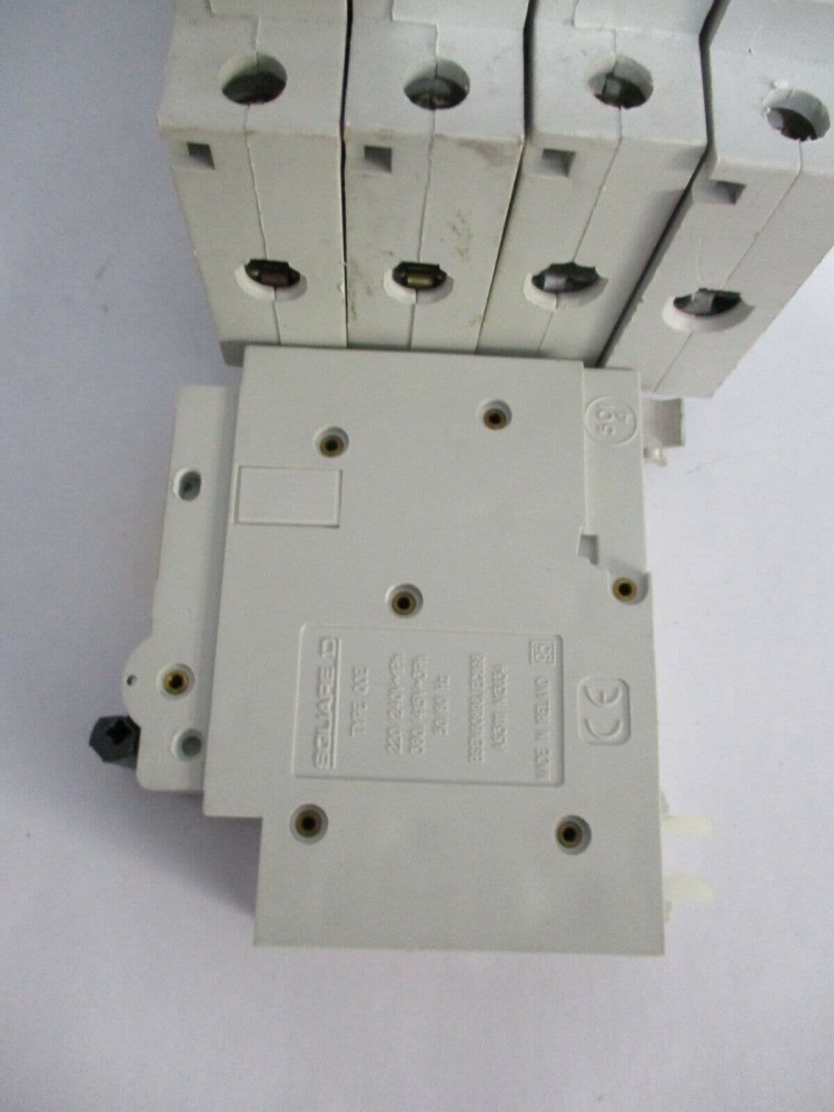 ABB 2CCS893001R0101 Disjoncteur S803N 3P 10A Courbe D Raccordement à
